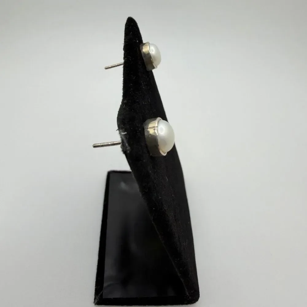 Sterling Silver, 7mm‎ genuine pearl stud earrings!